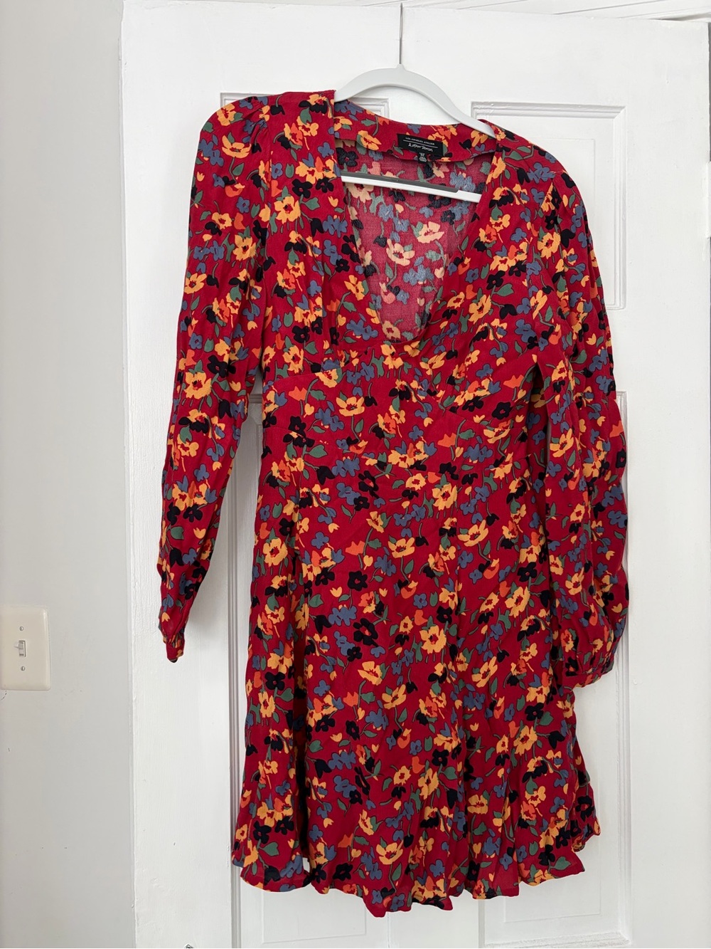 & Other Stories Red Floral V-Neck Long Sleeve Dress